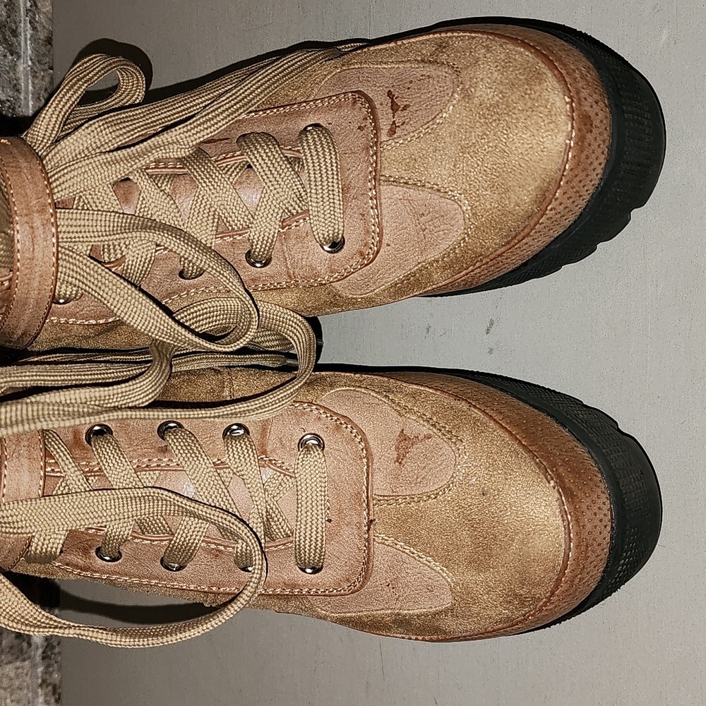 Azalea Wang Tan Boots - Picture 5 of 11